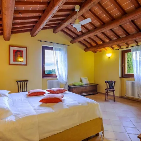 Emilianna 12&2 By Marche *