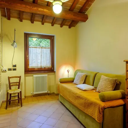 Villa Emilianna 10&4, Emma