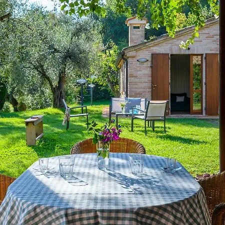 Villa Emilianna 10&4, Emma *
