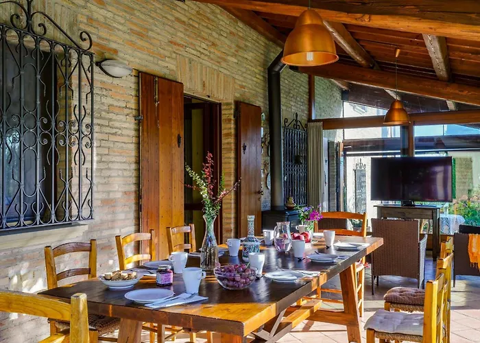 Emilianna 12&2 By Marche Fano